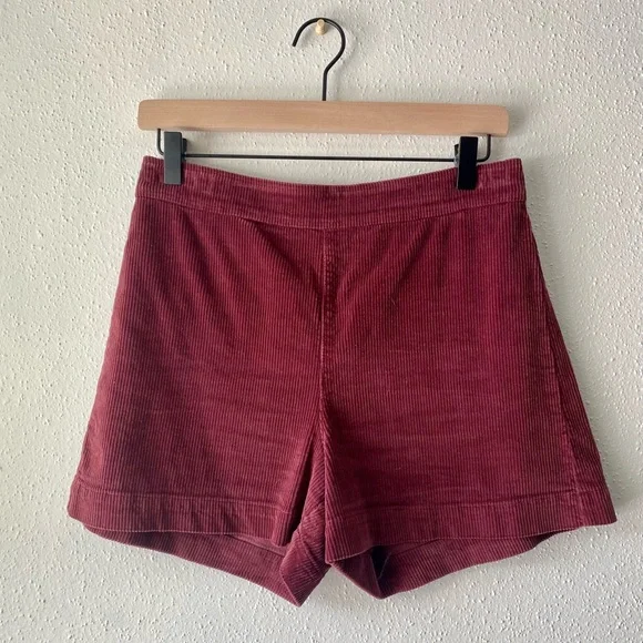 *SOLD* Madewell Williams High-Waisted Corduroy Shorts in Burgundy - Picture 6 of 7